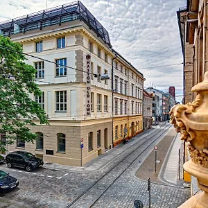Old Town Haston Aparthotel Vratislav